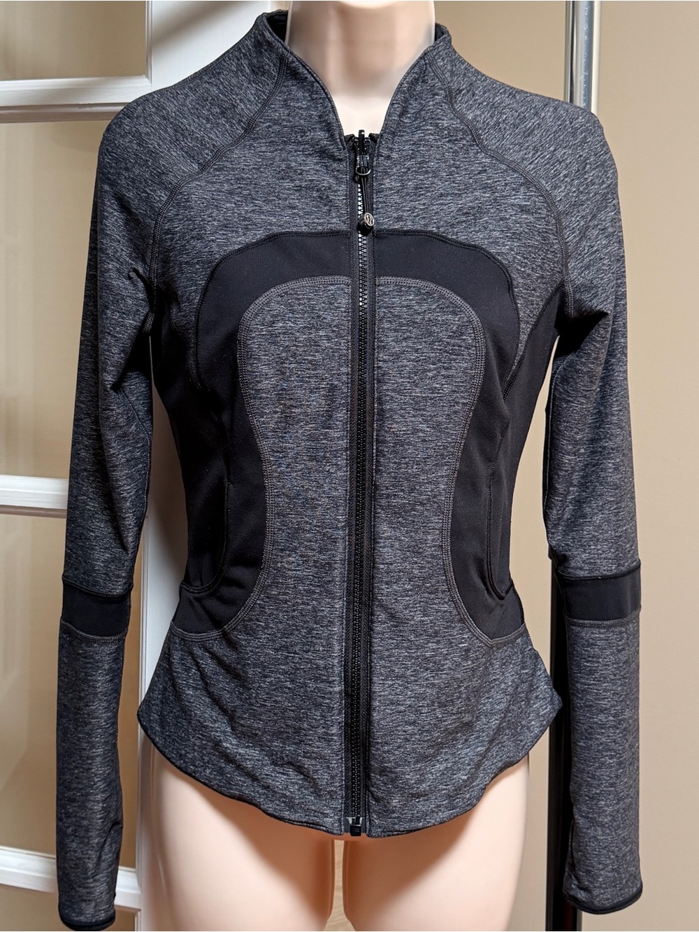 lululemon athletica Find Your Bliss Reversible Jacket in Black / Heathered Black